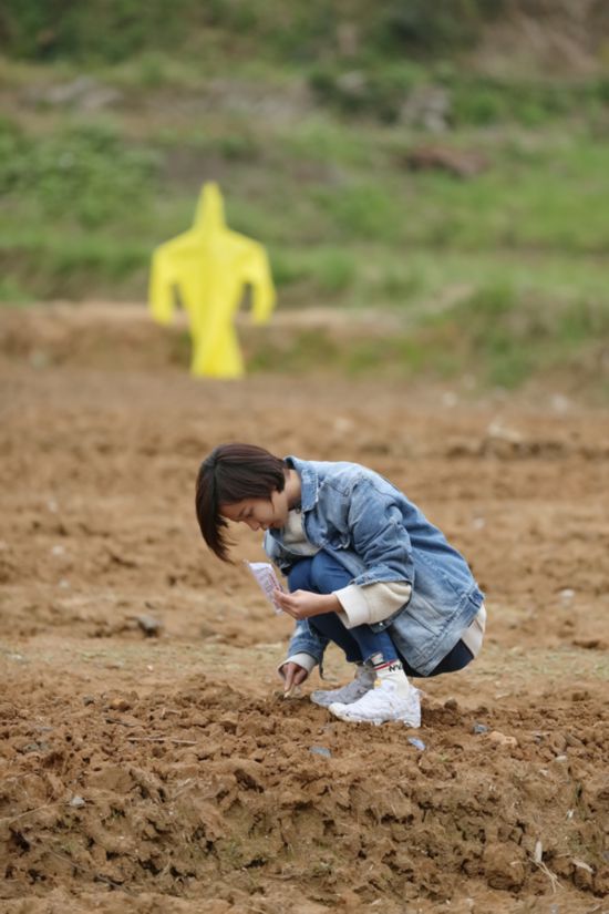 女神王珞丹蘑菇屋打卡元气满满可盐可甜